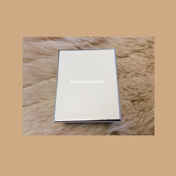 Michael Kors Pom Pom Charm - Picture 5 of 5